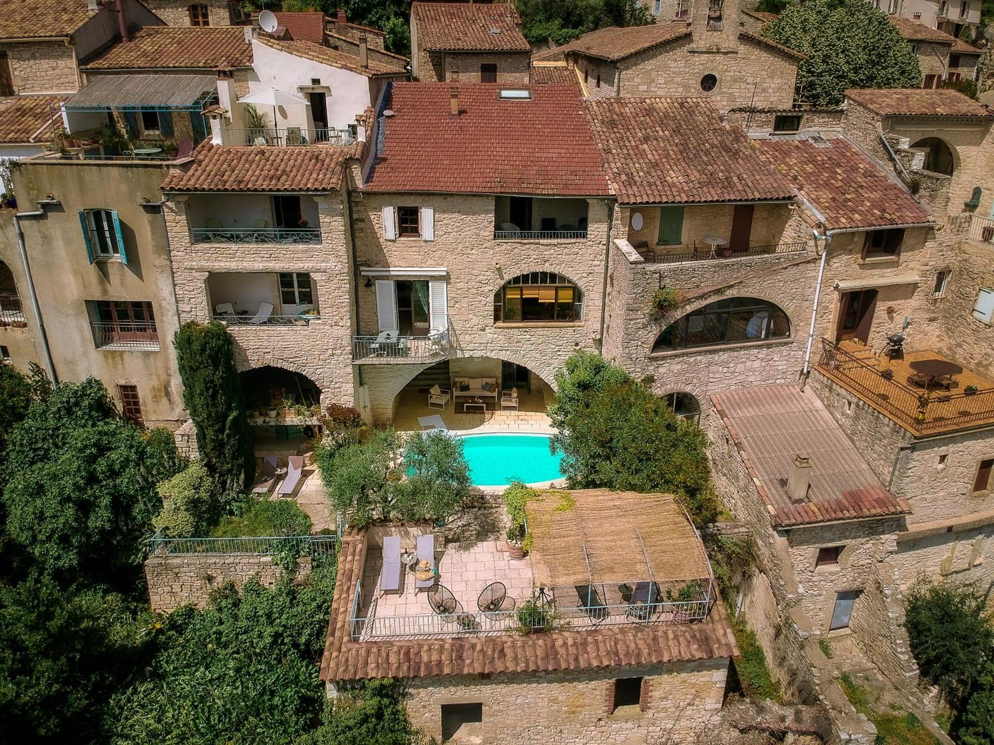 L'Ostal Bestort Vezenobres Exterior photo